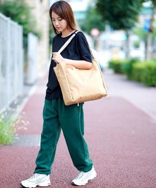 WEEKEND(ER)(ウィークエンダー)の「WEEKEND(ER) WORKERS TOTE(トートバッグ・メンズ・ブラック/ベージュ・FREE)」の18枚目の写真