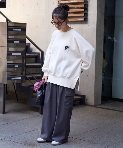 カレッジロゴ刺繍サイドスリット裏起毛オーバーサイズスウェット MONO