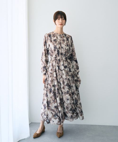 YECCA VECCA（イェッカヴェッカ）の「ぼかしフラワー柄長袖ワンピース（ワンピース・レディース・テラコッタ/ベージュ・FREE）」の10枚目の写真