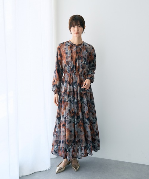 YECCA VECCA（イェッカヴェッカ）の「ぼかしフラワー柄長袖ワンピース（ワンピース・レディース・テラコッタ/ベージュ・FREE）」の7枚目の写真