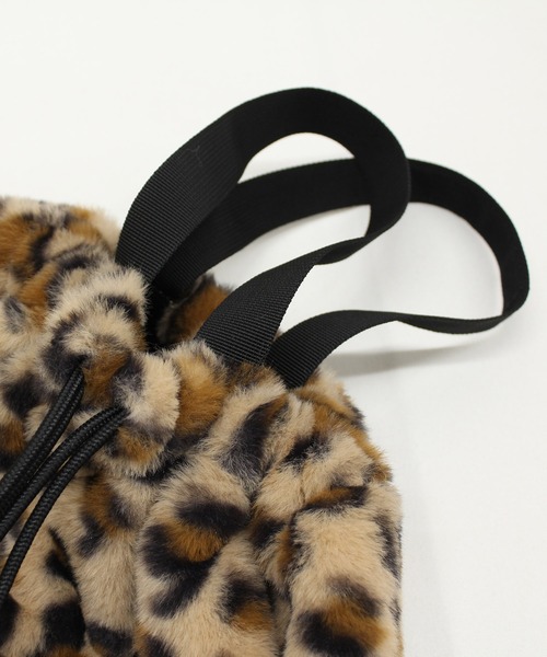 RNA（アールエヌエー）の「E5186 ラビット刺繍ヘアリーBAG（バックパック/リュック・レディース・ベージュ/ピンク/モスグリーン・FREE）」の11枚目の写真