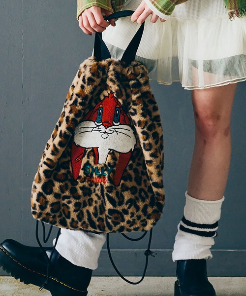 RNA（アールエヌエー）の「E5186 ラビット刺繍ヘアリーBAG（バックパック/リュック・レディース・ベージュ/ピンク/モスグリーン・FREE）」の16枚目の写真