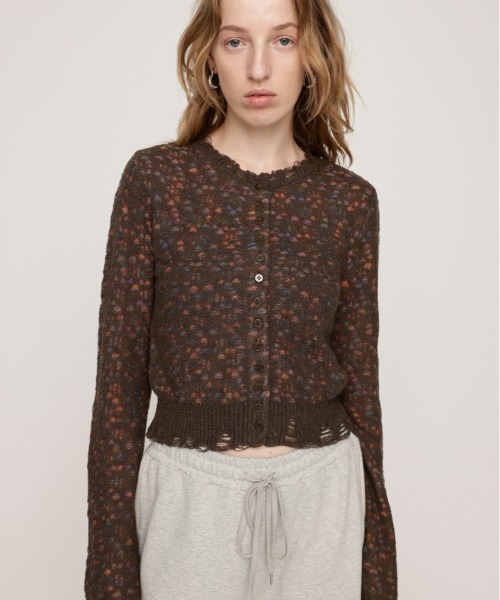 SLY(スライ)の「TWIN BLOOM KNIT C/D ツイン ブルーム ニット カーディガン 秋服 冬服(カーディガン/ボレロ・レディース・ベージュ/ブラウン/ピンク・FREE)」の2枚目の写真