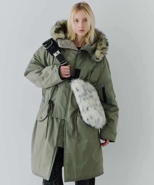 AIVER（アイバー）の「AIVER Atelier Made　ミックスファーショルダーバッグ（ショルダーバッグ・メンズ・オフホワイト/ブラック×グレー・FREE）」の18枚目の写真