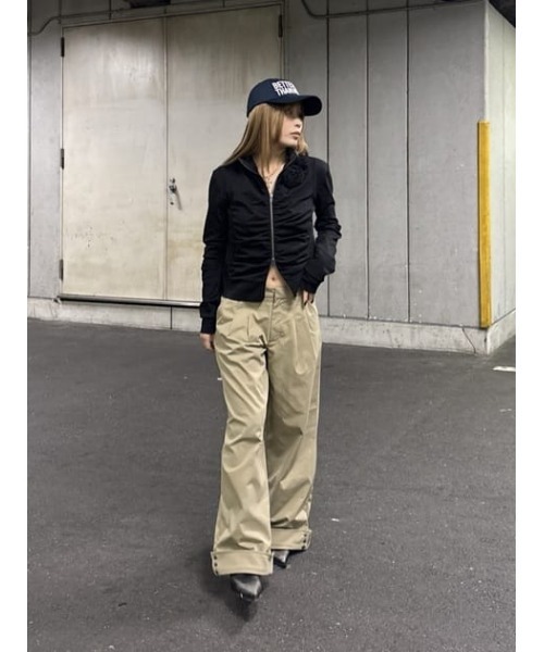 LAGUA GEM（ラグアジェム）の「EYELET TUCK パンツ（その他パンツ・レディース・ベージュ/ネイビー/バーガンディー・X-SMALL/SMALL/MEDIUM）」の19枚目の写真