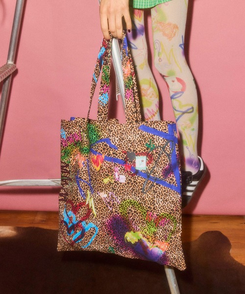 HEY!MrsROSE(ヘイミセスローズ)の「HEY! Mrs ROSE(ヘイ!ミセスローズ)BestieTOTE(トートバッグ・レディース・ブラック/ブルー/レッド/キャメル/イエロー/ブラック系その他/マルチ/レオパード/ホワイト・FREE)」の9枚目の写真