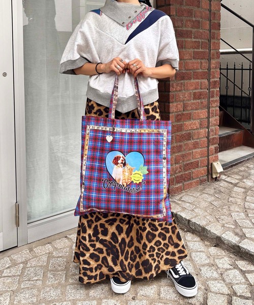HEY!MrsROSE(ヘイミセスローズ)の「HEY! Mrs ROSE(ヘイ!ミセスローズ)BestieTOTE(トートバッグ・レディース・ブラック/ブルー/レッド/キャメル/イエロー/ブラック系その他・FREE)」の8枚目の写真