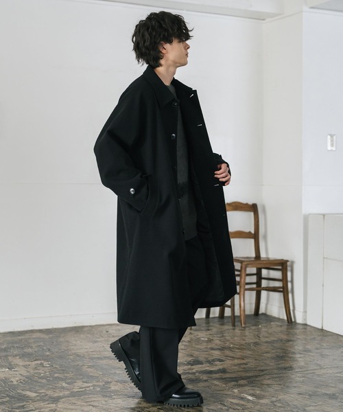 Rocky Monroe(ロッキーモンロー)の「オーバーサイズ T/M ラグランロングステンカラーコート/2WAYチンストラップ付きスタンドネックロングコート(ステンカラーコート・メンズ・ブラック/チェック/チャコール/ブラウン/グレイッシュベージュ・L/M)」の9枚目の写真