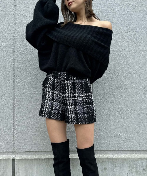 EGOIST（エゴイスト）の「ボリュームオフショルニットトップスⅡ（ニット/セーター・レディース・ベージュ/グレー/ブラック・FREE）」の18枚目の写真