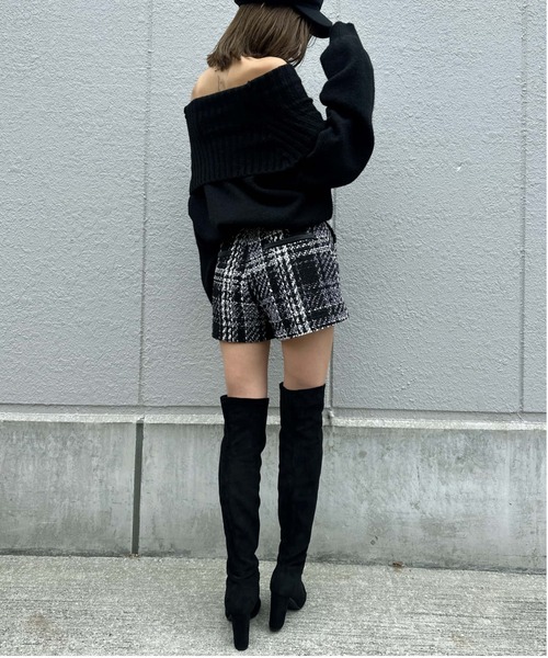 EGOIST（エゴイスト）の「ボリュームオフショルニットトップスⅡ（ニット/セーター・レディース・ベージュ/グレー/ブラック・FREE）」の22枚目の写真