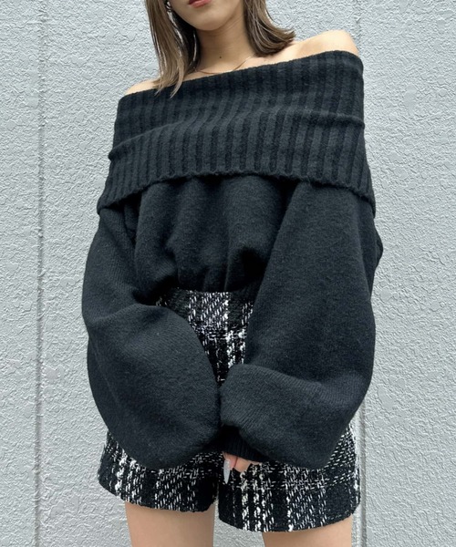 EGOIST（エゴイスト）の「ボリュームオフショルニットトップスⅡ（ニット/セーター・レディース・ベージュ/グレー/ブラック・FREE）」の12枚目の写真