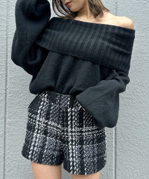 EGOIST（エゴイスト）の「ボリュームオフショルニットトップスⅡ（ニット/セーター・レディース・ベージュ/グレー/ブラック・FREE）」の13枚目の写真