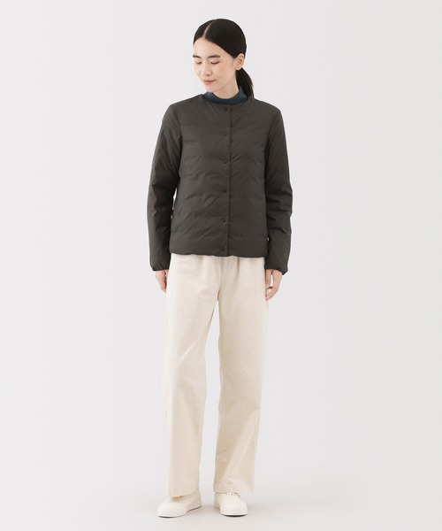 無印良品(ムジルシリョウヒン)の「婦人 軽量ダウンポケッタブルノーカラージャケット(ダウンジャケット/コート・レディース・スモークピンク/ダークブラウン・S/L/XL)」の3枚目の写真