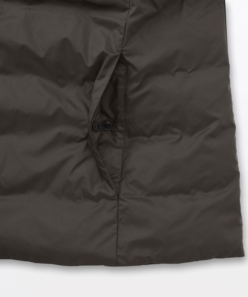 無印良品(ムジルシリョウヒン)の「婦人 軽量ダウンポケッタブルノーカラージャケット(ダウンジャケット/コート・レディース・スモークピンク/ダークブラウン・S/L/XL)」の4枚目の写真