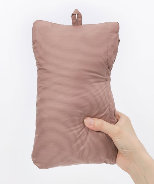 無印良品(ムジルシリョウヒン)の「婦人 軽量ダウンポケッタブルノーカラージャケット(ダウンジャケット/コート・レディース・スモークピンク/ダークブラウン・S/L/XL)」の13枚目の写真