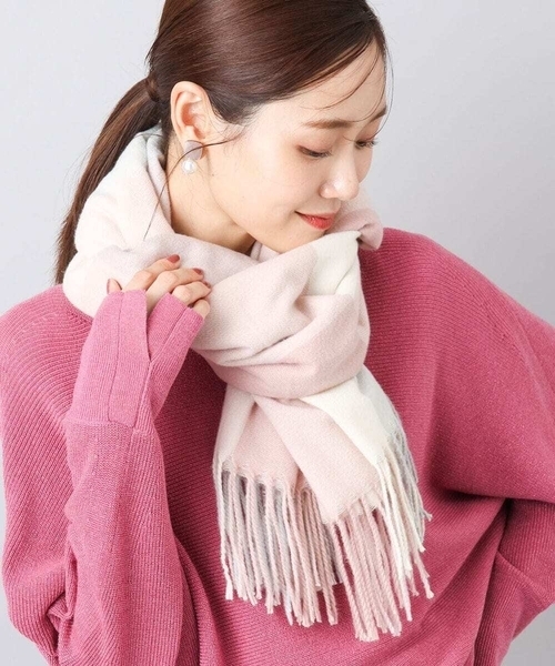 MK MICHEL KLEIN（エムケーミッシェルクラン）の「大判チェック柄ストール/洗える（ストール/ショール・レディース・ベージュ/レッド/ライトピンク・38）」の2枚目の写真