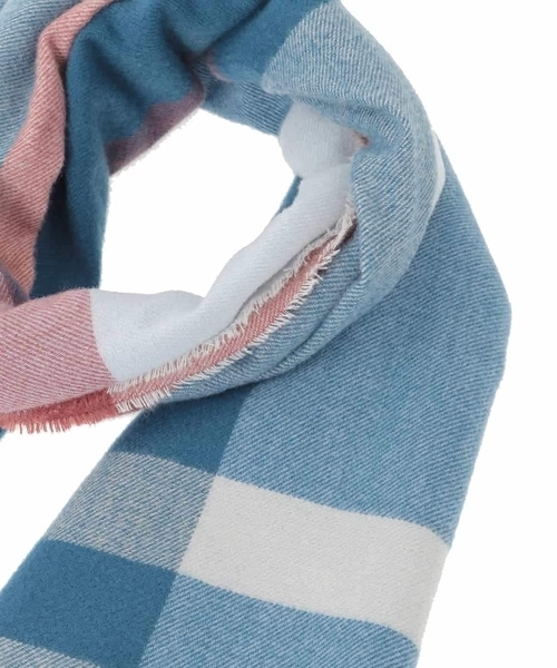 MK MICHEL KLEIN(エムケーミッシェルクラン)の「大判チェック柄ストール/洗える(ストール/ショール・レディース・ベージュ/レッド/ライトピンク・38)」の9枚目の写真