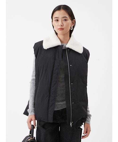 Mila Owen(ミラオーウェン)の「ボア衿リサイクルダウンベスト(ダウンベスト・レディース・アイボリー/ブラック/カーキ・F)」の6枚目の写真