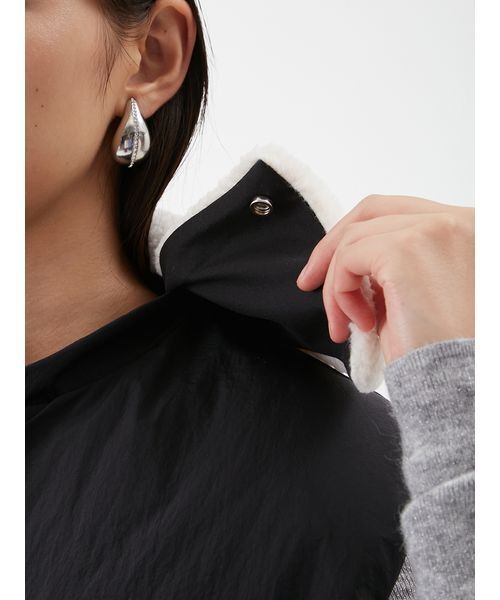 Mila Owen(ミラオーウェン)の「ボア衿リサイクルダウンベスト(ダウンベスト・レディース・アイボリー/ブラック/カーキ・F)」の14枚目の写真