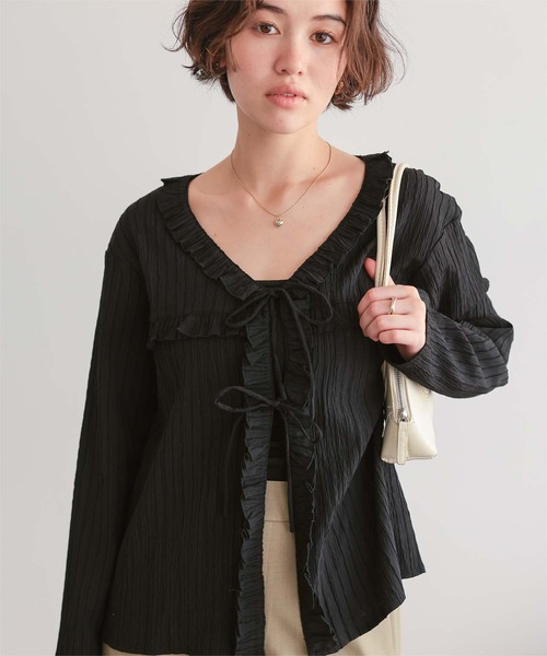 titivate（ティティベイト）の「フリルVネックシャツハオリ（シャツ/ブラウス・レディース・ブラック/オフホワイト/ライトイエロー・L/M/S）」の16枚目の写真