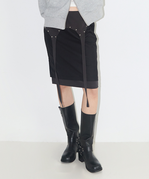 ILLIGO(イリゴ)の「スタッズレイヤードミディスカートチャコール(スカート・レディース・その他・SMALL/MEDIUM)」の2枚目の写真