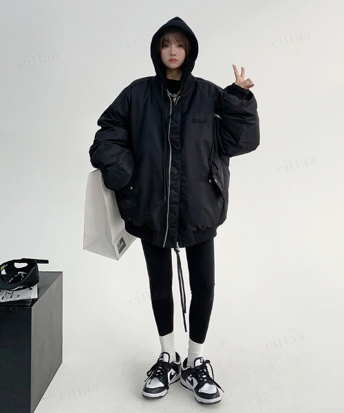 Dalfwin(ダールフィン)の「韓国ファッション Oisisオーバーサイズフード付き中綿入りMA-1ブルゾン(MA-1・レディース・ブラック/グレー・FREE)」の9枚目の写真