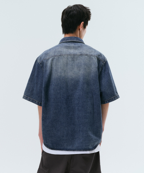 MUSINSA STANDARD（ムシンサスタンダード）の「ビッグブラシリラックスド半袖デニムシャツ[ミディアムインディゴ]（シャツ/ブラウス・メンズ・その他・SMALL/MEDIUM/LARGE/XX-LARGE/X-LARGE）」の3枚目の写真