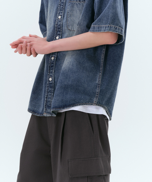 MUSINSA STANDARD（ムシンサスタンダード）の「ビッグブラシリラックスド半袖デニムシャツ[ミディアムインディゴ]（シャツ/ブラウス・メンズ・その他・SMALL/MEDIUM/LARGE/XX-LARGE/X-LARGE）」の6枚目の写真
