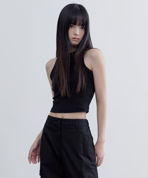 MUSINSA STANDARD WOMAN（ムシンサスタンダードウーマン）の「ウィメンズレーサーバッククロップタンクトップ[ブラック]（Tシャツ/カットソー・レディース・その他・SMALL/MEDIUM/LARGE/X-SMALL）」の3枚目の写真