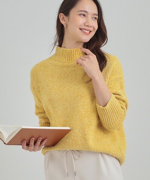 DRESKIP（ドレスキップ）の「【S-LL】ほんのりラメで女性らしい ベロアモールモックネックニット（ニット/セーター・レディース・ライトグレー/ピンク系/アイボリー/ライトブルー/イエロー系その他・02/01/04/03）」の4枚目の写真