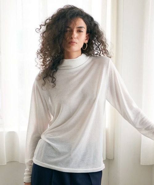 Brown&Street(ブラウンアンドストリート)の「ライトシアーハイネック(Tシャツ/カットソー・レディース・ブラック/ホワイト/コーラル・FREE)」の4枚目の写真