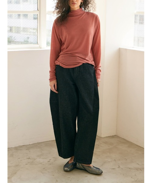 Brown&Street(ブラウンアンドストリート)の「ライトシアーハイネック(Tシャツ/カットソー・レディース・ブラック/ホワイト/コーラル・FREE)」の19枚目の写真