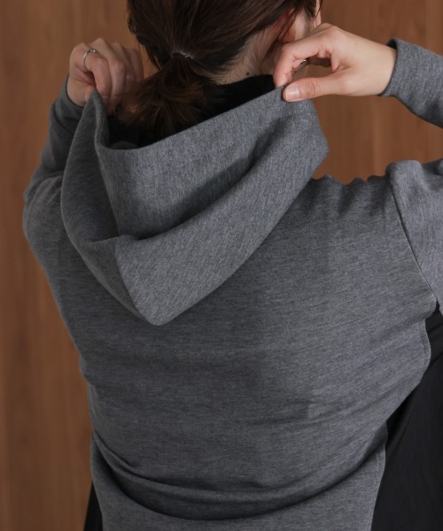 Bou Jeloud（ブージュルード）の「パウンドストレッチサイド異素材パーカー（パーカー・レディース・ブラック/グレイッシュベージュ/杢グレー・FREE）」の16枚目の写真