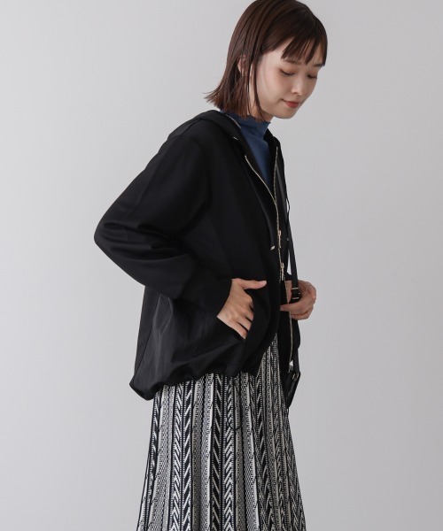 Bou Jeloud（ブージュルード）の「パウンドストレッチサイド異素材パーカー（パーカー・レディース・ブラック/グレイッシュベージュ/杢グレー・FREE）」の22枚目の写真