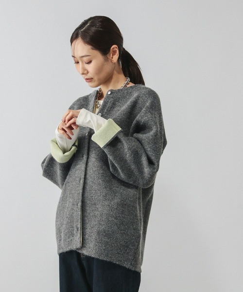GLOBAL WORK（グローバルワーク）の「バイカラーニットブルソン/616811（カーディガン/ボレロ・レディース・グレー/グレイッシュベージュ/ダークブラウン・MEDIUM/LARGE）」の7枚目の写真