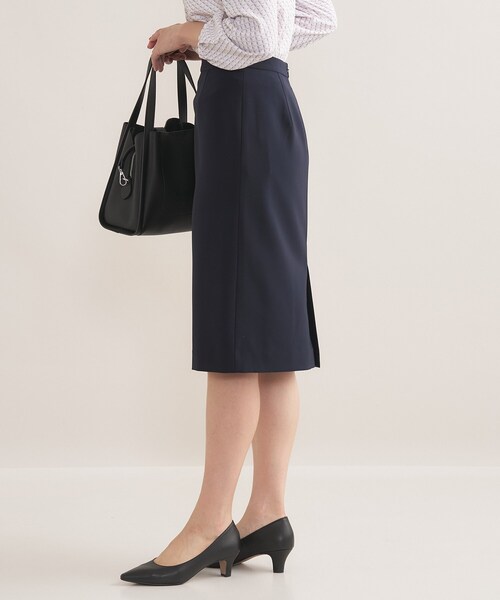 INDIVI（インディヴィ）の「【通勤スーツ／洗える】ストレッチストレートスカート（スーツスカート・レディース・ネイビー/ブラック・13/42/40/38/36/15 /05/12/19/34/03）」の8枚目の写真