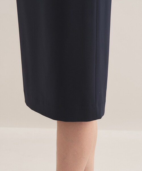 INDIVI（インディヴィ）の「【通勤スーツ／洗える】ストレッチストレートスカート（スーツスカート・レディース・ネイビー/ブラック・13/42/40/38/36/15 /05/12/19/34/03）」の17枚目の写真