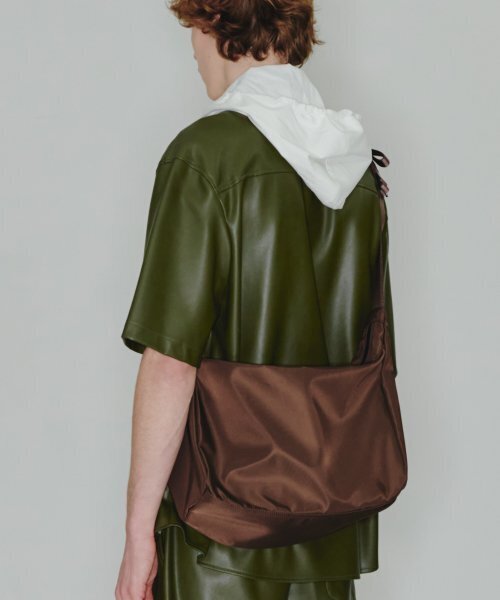 HAH ARCHIVE(ハーアーカイブ)の「Ark Messenger Bag (Brown)(メッセンジャーバッグ・メンズ・その他・FREE)」の1枚目の写真