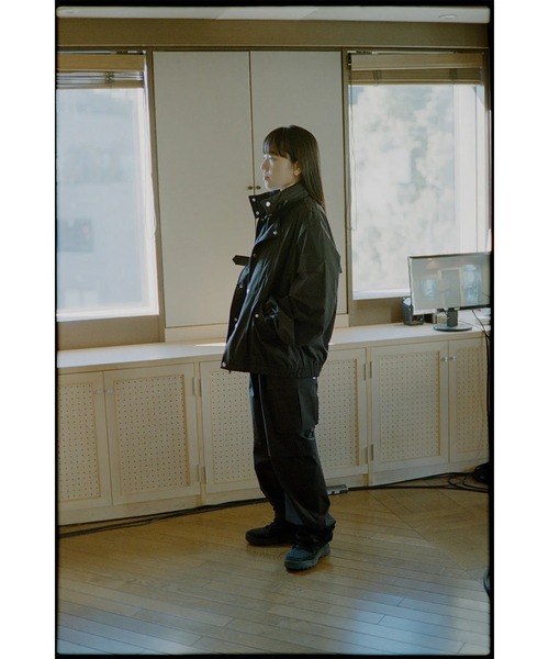 th products（ティーエイチプロダクト）の「【th products】Cargo Pants ARTIST WARDROBE / MIYU HOSOI（カーゴパンツ・メンズ・ブラック・1/2）」の8枚目の写真