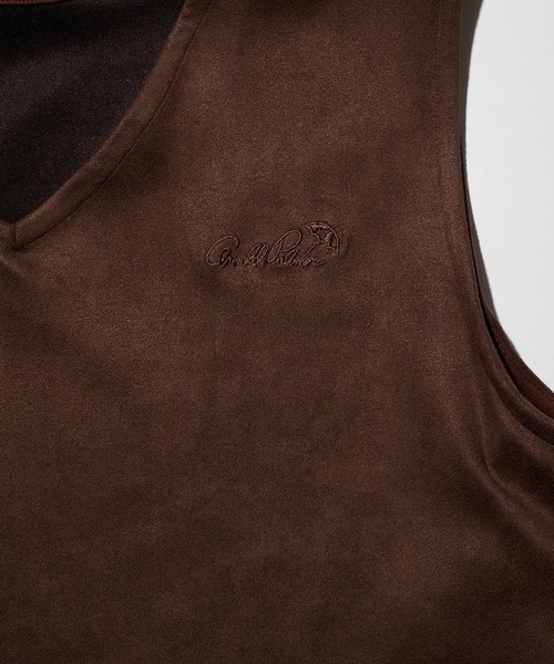 Arnold Palmer（アーノルドパーマー）の「スエードポンチ Vネック Aライン ジャンスカ（ジャンパースカート・レディース・ベージュ/ブラウン/ブラック・L/M/S）」の7枚目の写真