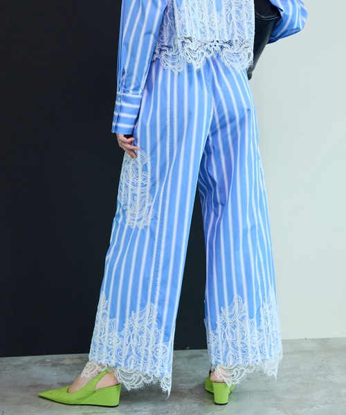 MAISON SPECIAL(メゾンスペシャル)の「Striped Lace Pants/ワイドスカラップレースパンツ(その他パンツ・レディース・グレー/ブルー・38/36)」の6枚目の写真