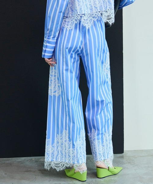 MAISON SPECIAL(メゾンスペシャル)の「Striped Lace Pants/ワイドスカラップレースパンツ(その他パンツ・レディース・グレー/ブルー・38/36)」の7枚目の写真