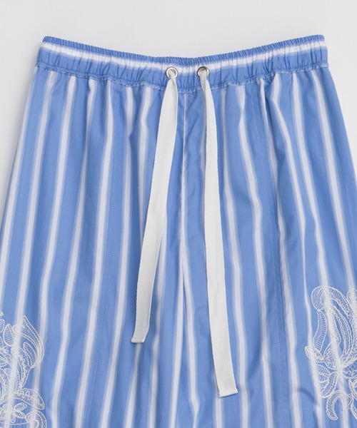 MAISON SPECIAL(メゾンスペシャル)の「Striped Lace Pants/ワイドスカラップレースパンツ(その他パンツ・レディース・グレー/ブルー・38/36)」の13枚目の写真