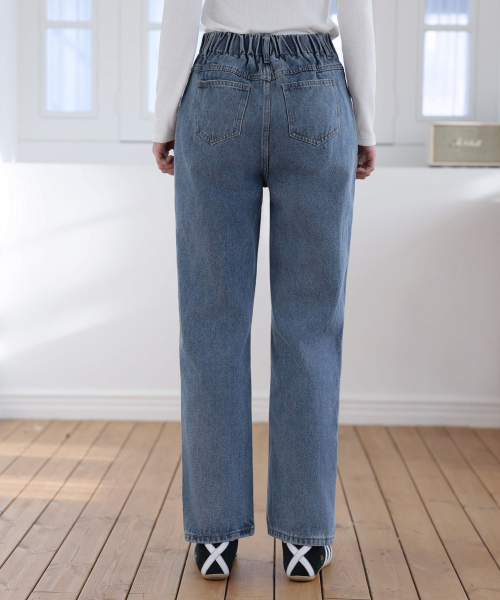 GCLIP（ジクリップ）の「ウエスト後ろゴムクロップストレートジーンズ（デニムパンツ・レディース・ブルー・SMALL/MEDIUM/LARGE/X-LARGE）」の4枚目の写真