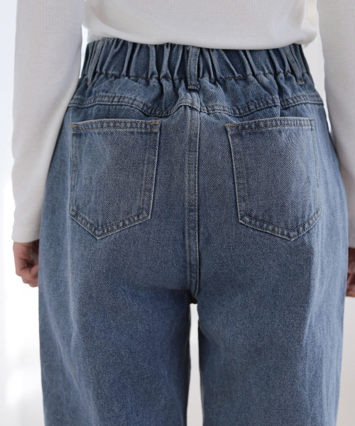 GCLIP（ジクリップ）の「ウエスト後ろゴムクロップストレートジーンズ（デニムパンツ・レディース・ブルー・SMALL/MEDIUM/LARGE/X-LARGE）」の6枚目の写真
