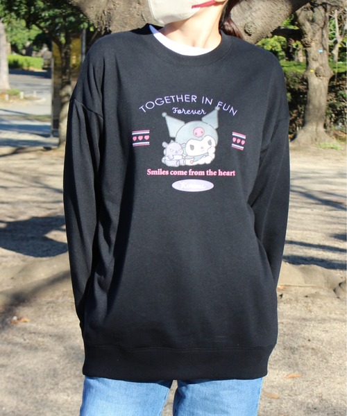 sanrio(サンリオ)の「【SANRIO/サンリオ】キャラクタープリント裏毛クルーネックスウェット(BIG)(スウェット・レディース・クリーム/ブラック/オフホワイト/オレンジ系・LARGE/MEDIUM)」の15枚目の写真