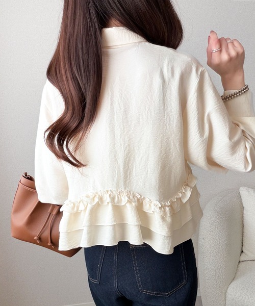 mily bilet(ミウィビレット)の「【mily bilet】甘さはやさしく、印象は品よく。旬顔を叶える裾フリルブラウス(長袖)(シャツ/ブラウス・レディース・アイボリー/チャコールグレー/ブルー・X-LARGE/SMALL/MEDIUM/LARGE)」の21枚目の写真