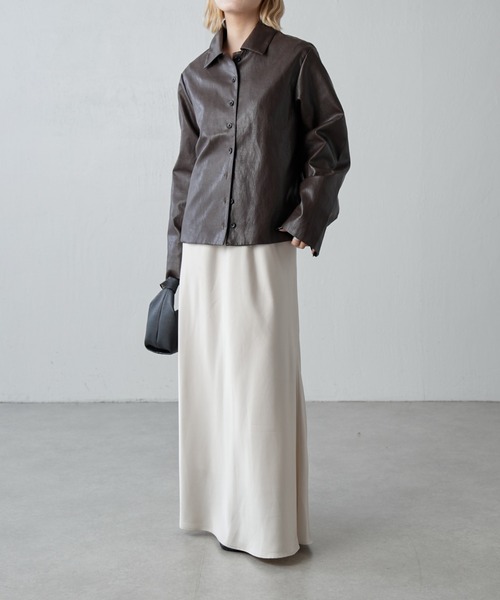 Lui's（ルイス）の「フェイクレザーシャツジャケット（テーラードジャケット・レディース・ブラック/ブラウン・FREE）」の14枚目の写真