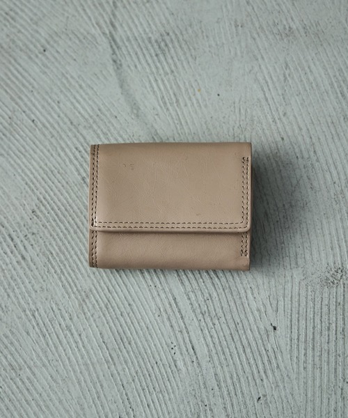 Fashion Letter（ファッションレター）の「リンクルパテントレザー ミニウォレット 三つ折り財布（財布・レディース・ベージュ/ブラック/ライトグリーン・FREE）」の5枚目の写真