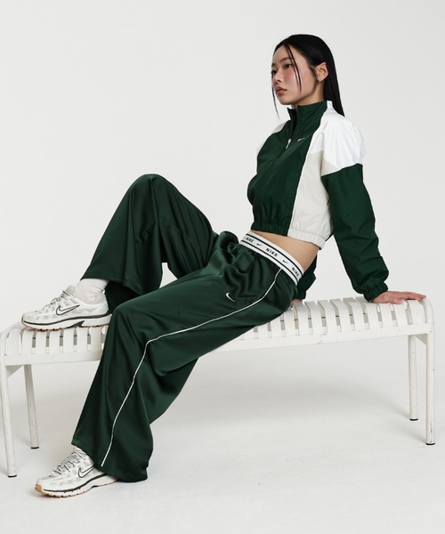 NIKE(ナイキ)の「ナイキ スポーツウェア ウィメンズ ルーズ ミッドライズ サテンパンツ / Nike Sportswear Women's Loose Mid-Rise Satin Pants IH1327-323 Fir(その他パンツ・レディース・カモフラージュ・XS/XL/M/L/S)」の13枚目の写真
